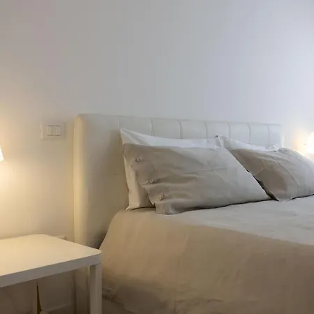 Ai Leoni Apartment *