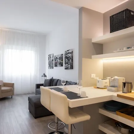Ai Leoni Apartment *